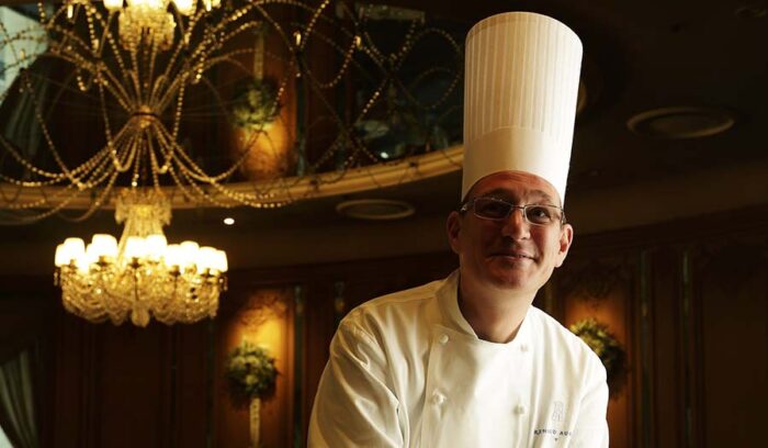 トゥールダルジャン 東京ルノー・オージエ Renaud Augier