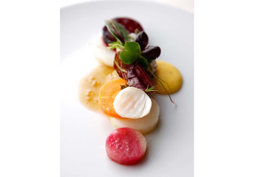 根菜のソットアチェート　レモンのザバイオーネとヴィネグレット