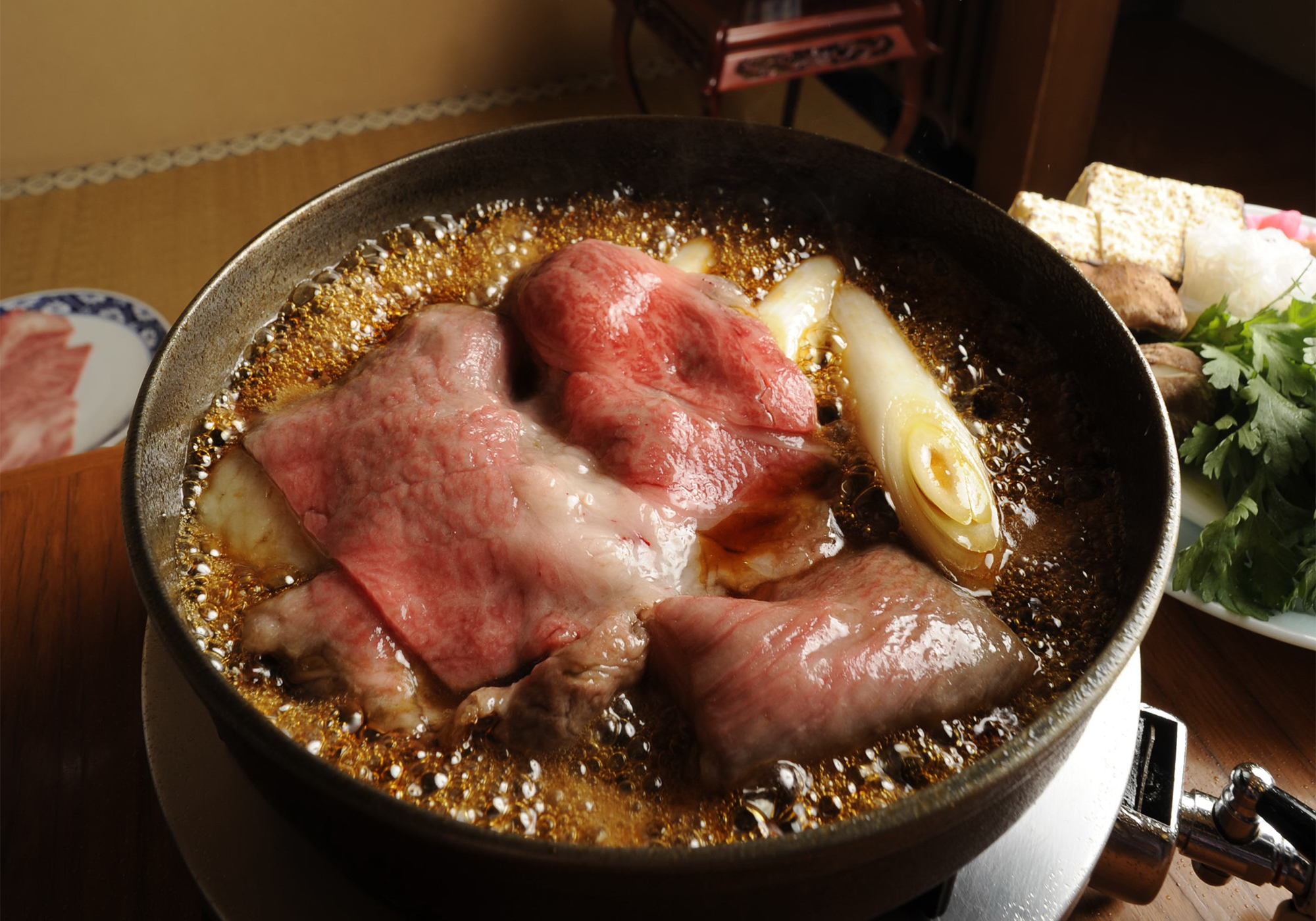 日本の食　知る・楽しむ すき焼き「ちんや」 since 1880 連載 ―　世界に伝えたい日本の老舗　服部幸應