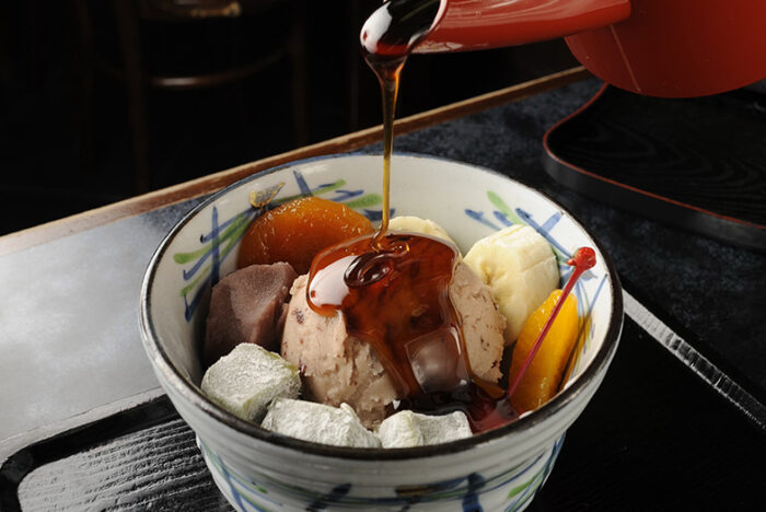 小倉あんみつ「みつばち」 since 1909