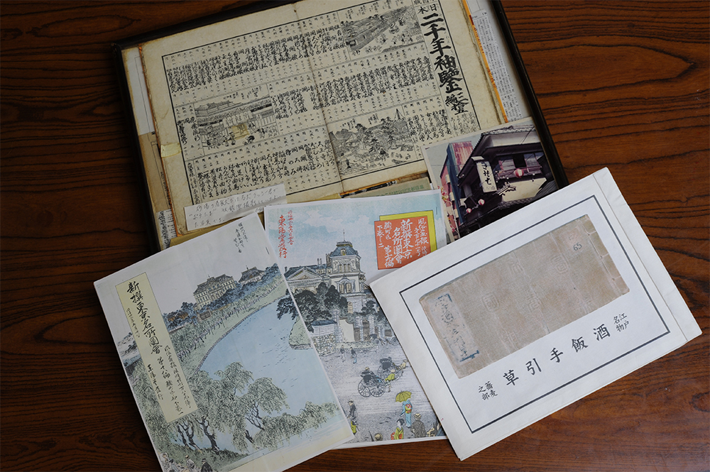 店の歴史を伝える古い資料はお客さんが国会図書館や古本屋で見つけてくれたものがほとんど。