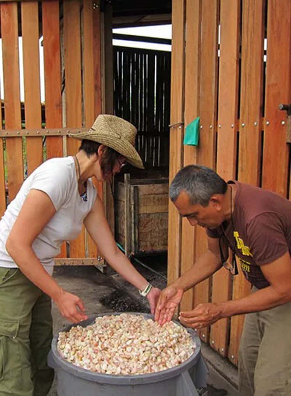 言葉より技術で交流する