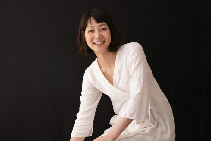 福井利佐（ふくい・りさ）　切り絵作家