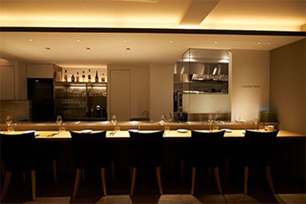 東京・白金高輪「アルゴリズム」