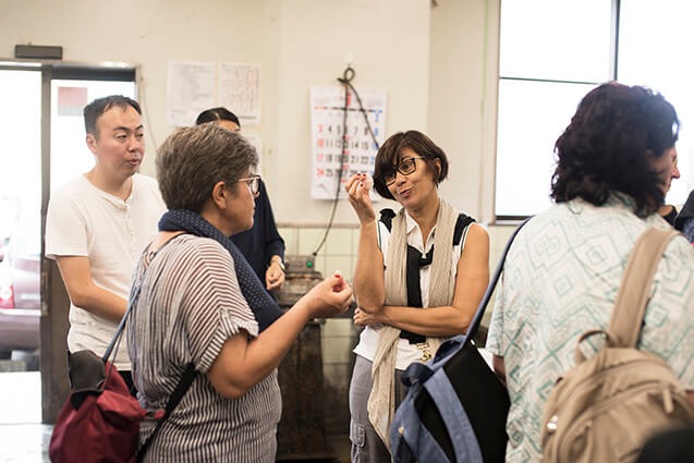 前田さんは一つひとつ丁寧に答えます