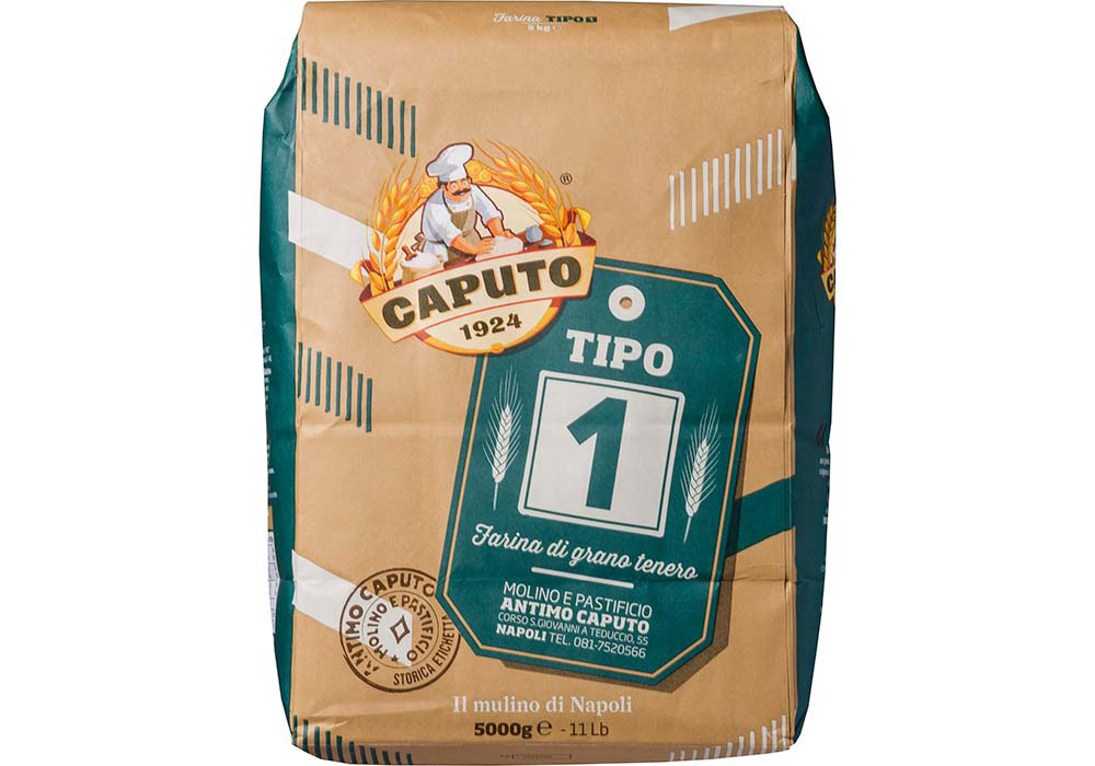 食物繊維が豊富な胚芽や外皮を多く含み、古き良きイタリアの味を再現できる「ティーポ・ウノ(5kg)」。100％の使用はもちろんブレンド粉としても活躍する。