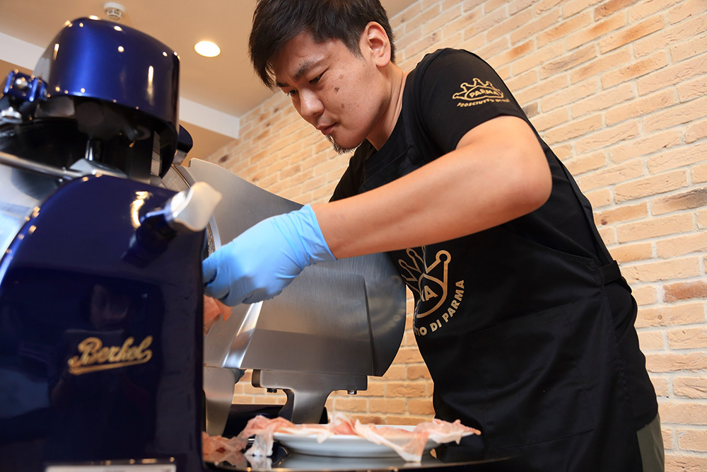 東京・門前仲町「トラットリア ブカ・マッシモ」　シェフ　大沼清敬シェフ