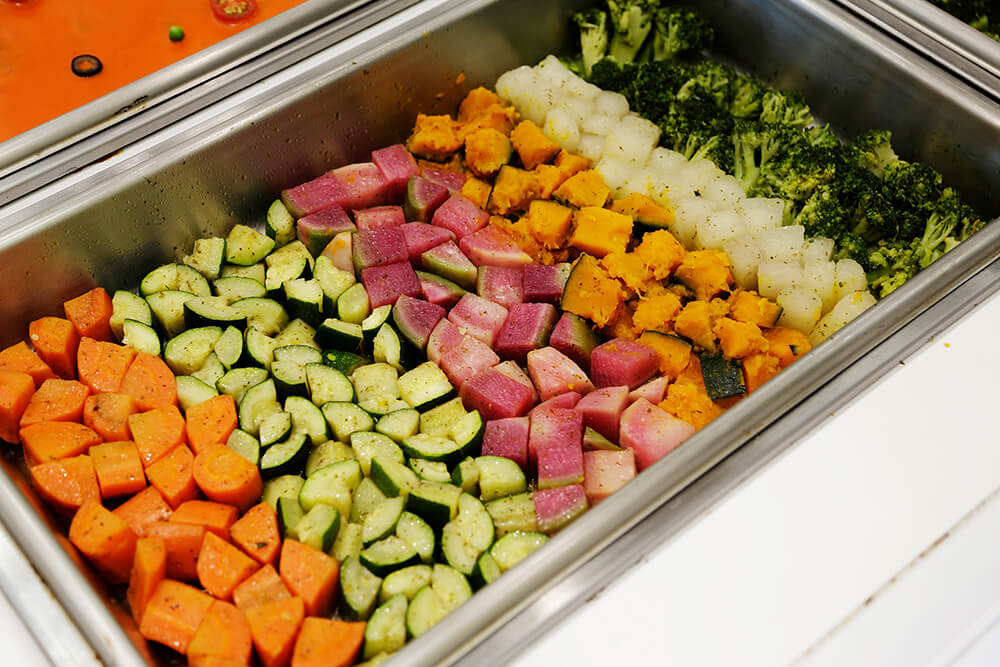 バルサミコ酢で食べる彩り野菜のハーブ焼き