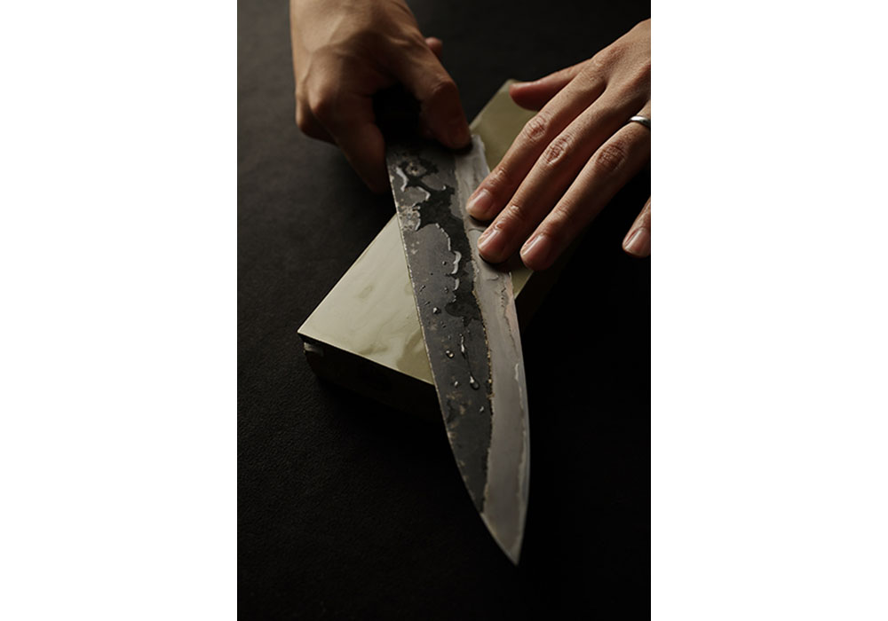 自店と堺の鍛冶屋との合作による和牛刀