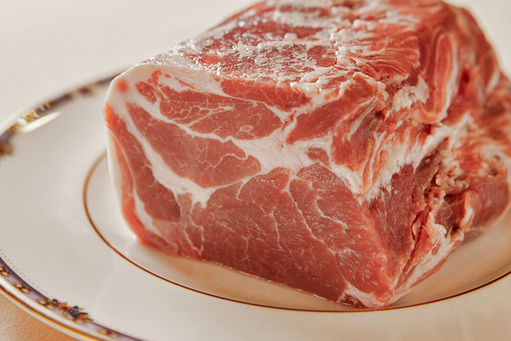 デンマーク産豚肩ロース肉