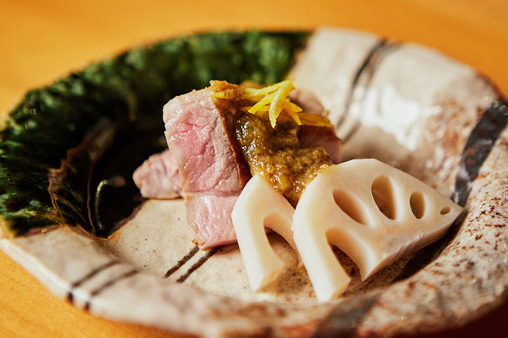 デンマーク産豚肉昆布締め 蕗の薹（ふきのとう）味噌かけ