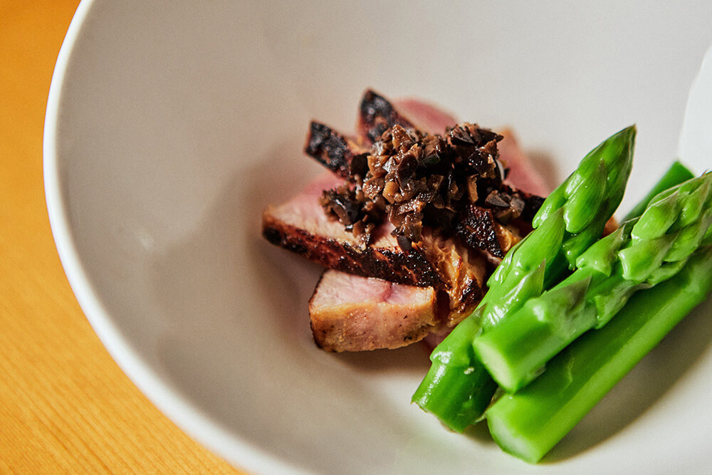 フランス産豚肉酒粕ヨーグルト漬け焼き