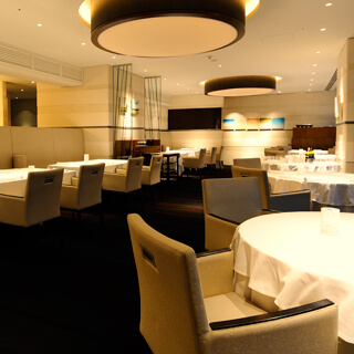 Restaurant-I/レストラン・アイ