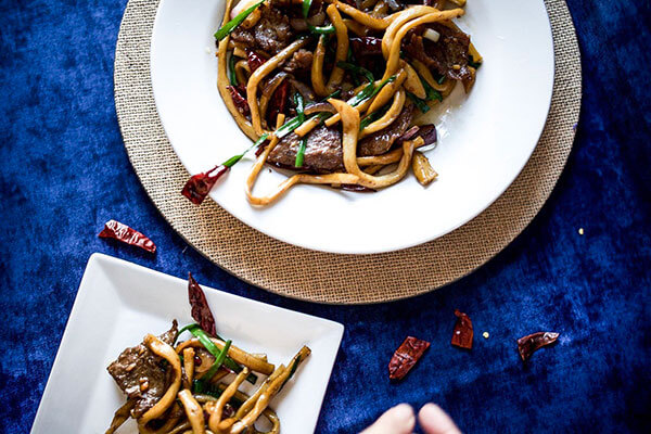 中央アジアの多文化が混在、ウイグル料理が熱い！