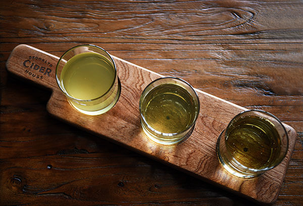 “ファーム・トゥ・テーブル”のリンゴ酒バー