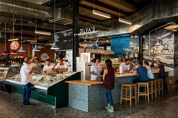 全米を席巻中 ！　新しいフードホールの成功例