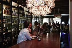 「サイドバー」で待ち客を確保！