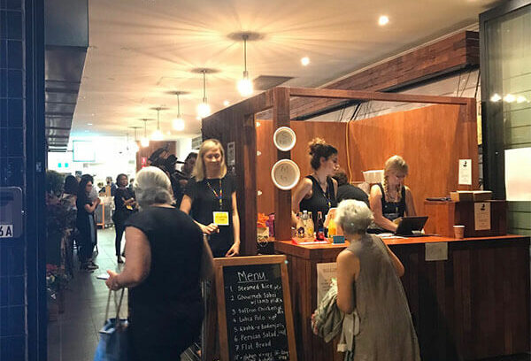 店を夢見る難民たちを支援するレストラン