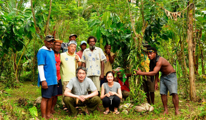 カカオに魅せられた人々