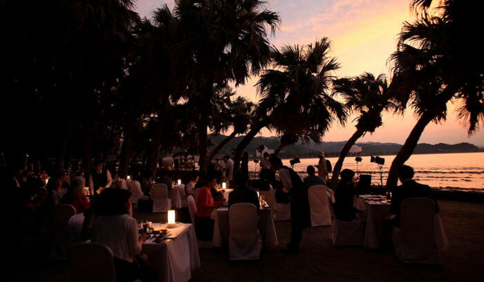 2日間限りのプレミアムな野外レストランバックストーリー