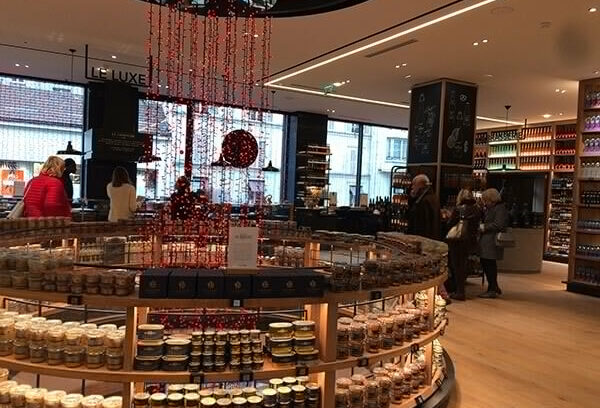 「ラ・グランド・エピスリー」が右岸に誕生