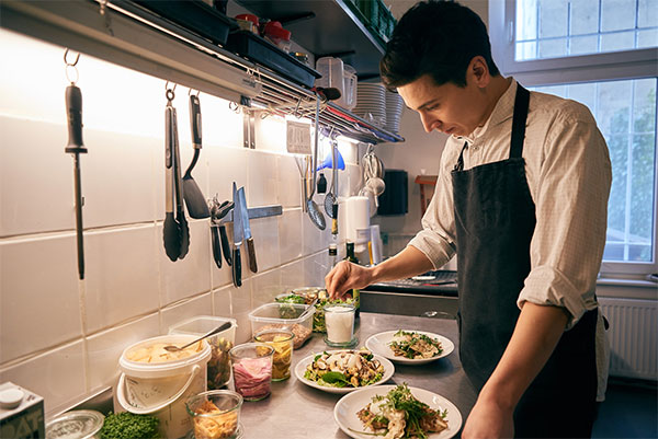 人気カフェが取り組む“ゴミゼロ”経営