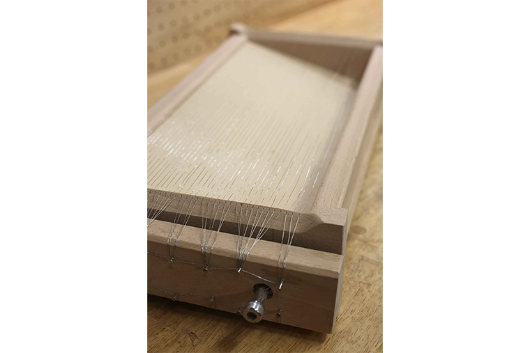 ハンガー、看板からキタッラの器具まで。「挑戦するのでご相談を」というのが早川さんのスタンス。注文の品の範囲も増えている。