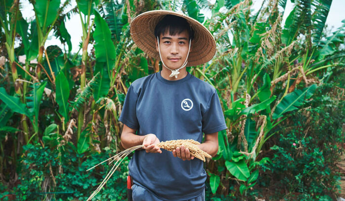 島の文化をホテルの畑が継承する。