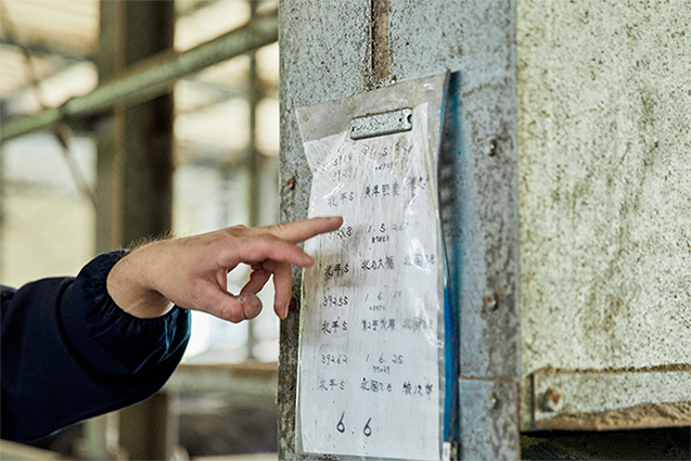 遺伝的要素の影響が大きく、血統が重視されるブランド和牛。３世代に渡り血統が管理されている。「黒毛和牛の主な３系統がバランスよく入るようにしています」