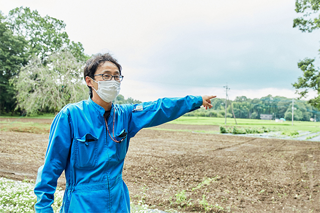 酒類販売管理者資格を持つ秋田尚之さんはどぶろく作りも担当する。