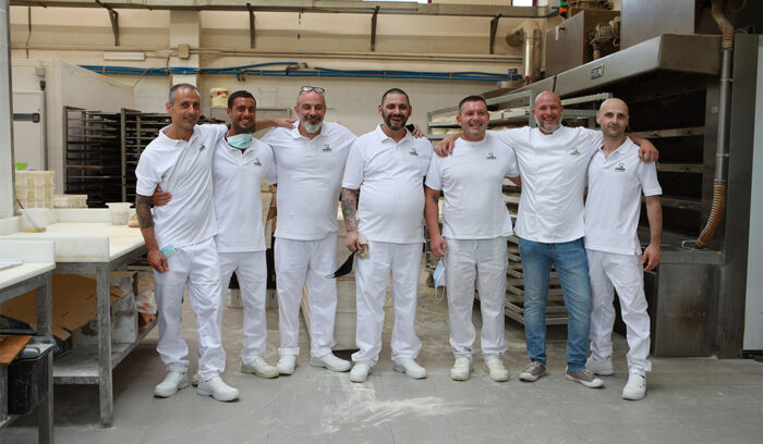 刑余者の自立をサポート　刑務所内にカフェ＆ベーカリーが誕生