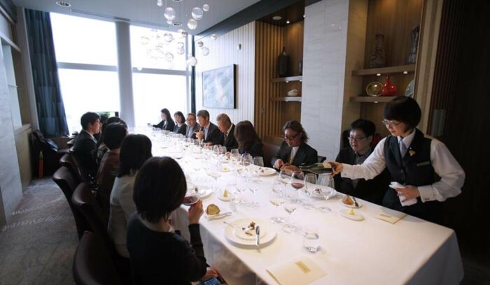 グラスの中にワインづくりの風景を感じ取ろう