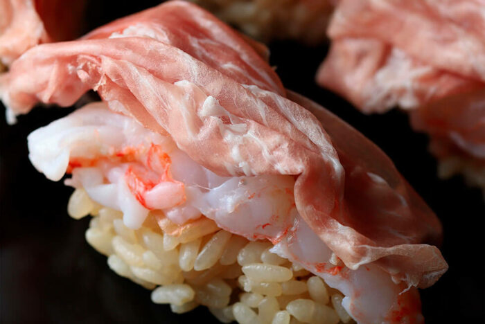 素材と向き合う料理人が語るパルマハムとすしの共通項　vol.2