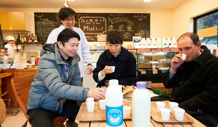 山深く、海青く、起伏に富んだ地形が味を育む。