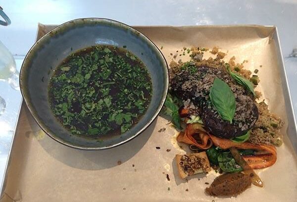 体に染み渡るブイヨンスープがブームの兆し