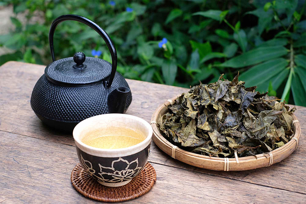 急須でホット、水出しでアイスに。晩茶の楽しみ方