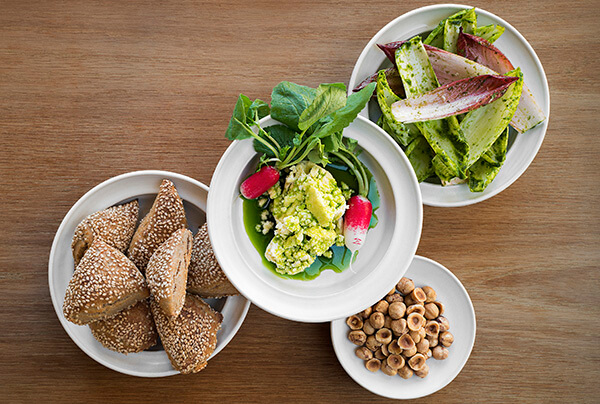 乳卵菜食化するガストロノミーレストラン