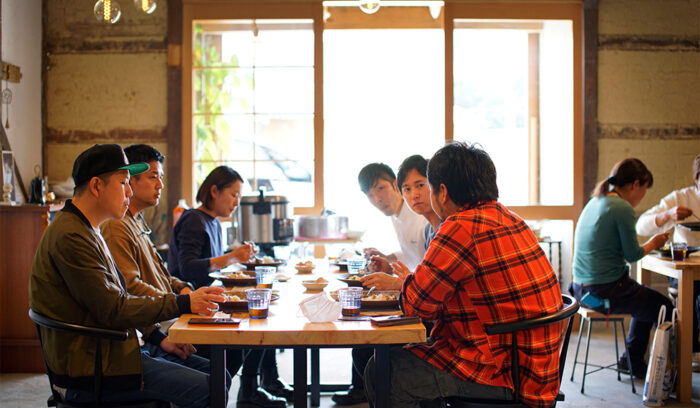 トップシェフから次世代料理人、生産者へ。土地を伝える味づくり－前編－