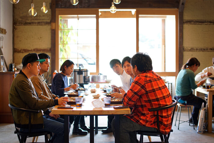 トップシェフから次世代料理人、生産者へ。土地を伝える味づくり－前編－