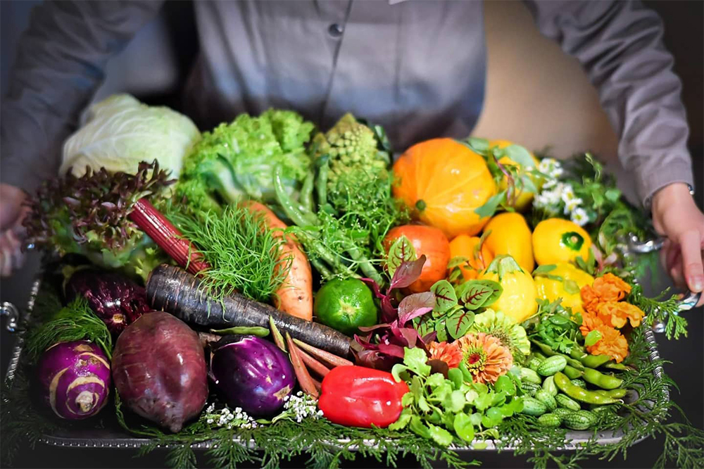 レストランはフードシステムのループの中にある。そこを認識すると調理技術の捉え方も変わってくる。写真は「レフェルヴェソンス」のプレゼンテーションから。