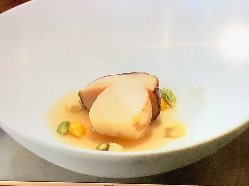 エレナシェフの一品、ポルチーニ茸のエスカベッシュ。キノコの調理法にはことにこだわりがある。