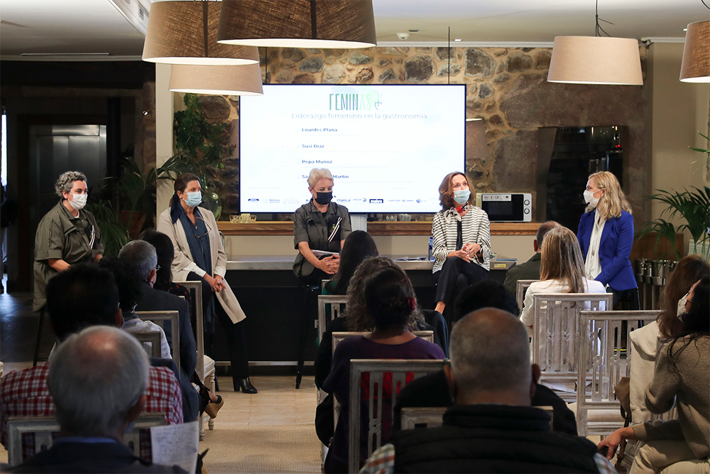 ３日間の会議の様子はストリーミングで世界中からリアルタイムでの視聴ができた。