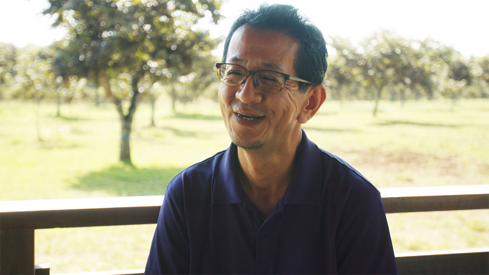 「栗の森 四万騎農園」３代目の兵藤昭彦さん。