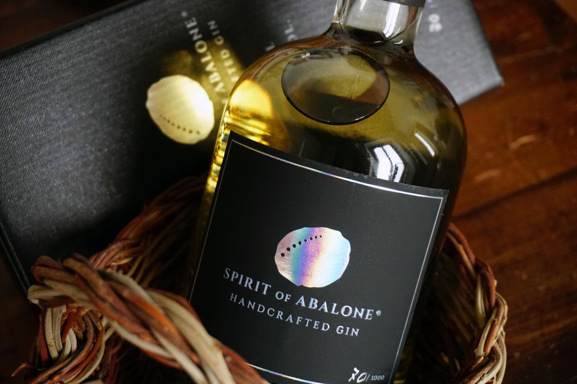 Italy [Sicilia] シチリアの火山と海が育んだ風味豊かなアワビのジン