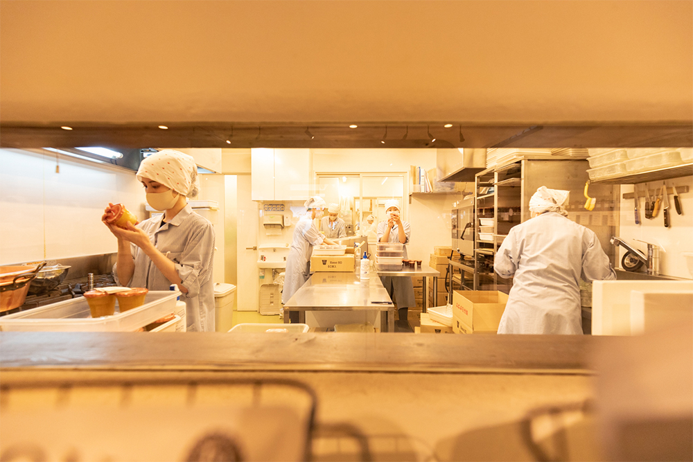 いがらしさんが考える「お菓子屋さんで長く、楽しく働くために必要なこと」、ロミ・ユニのスタッフの働き方をnoteにまとめ、発信している。