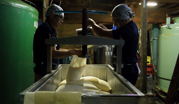 ようこそ発酵蔵へ【本みりん　Mirin】