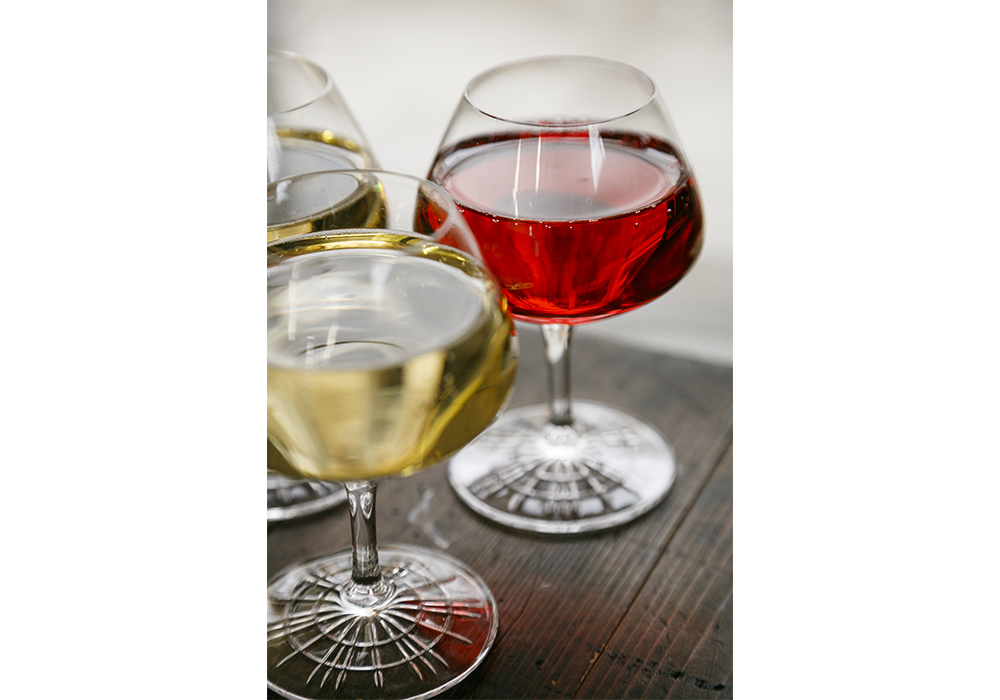 ハイビスカス＆レモングラスやユズなど、季節のフレーバーコンブチャも好評。