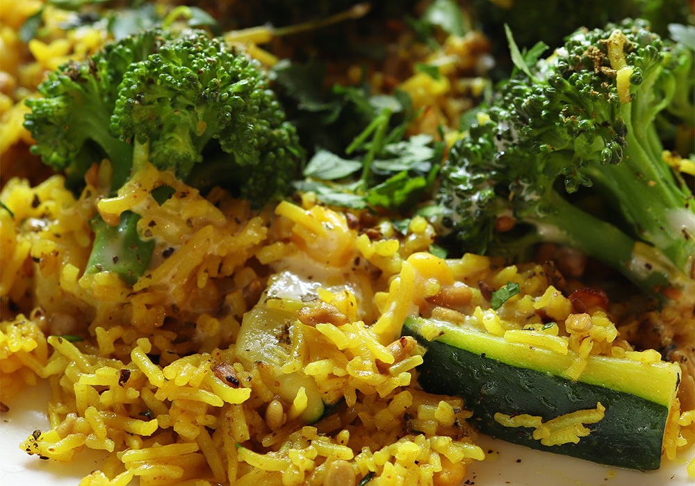 ［５］スパイスミックス、ハーブを振りかける