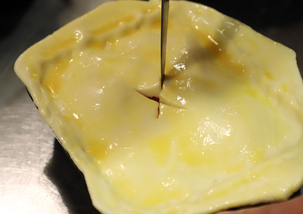 [８]生地を被せる