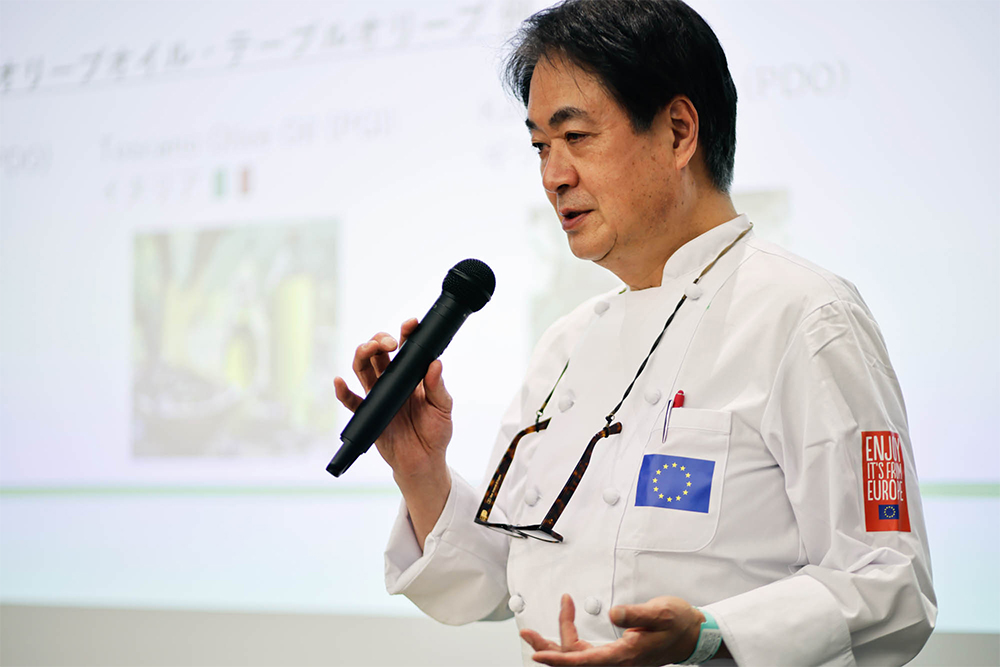 「T.K.G.（卵かけご飯）にも、EU産オリーブオイルをひと回しすると、とってもおいしいんです。大事にとっておかず、調味料代わりに、毎日の食事に使ってみてください」